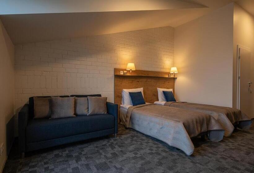 Economy Quadruple Room, Loft Inn Self Check In