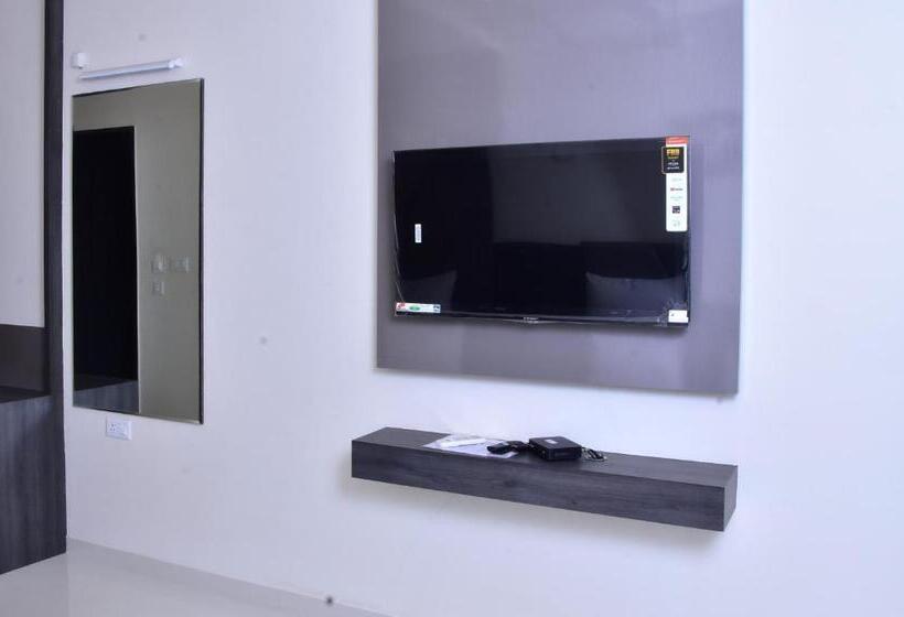 Quarto Deluxe, Rk Residency