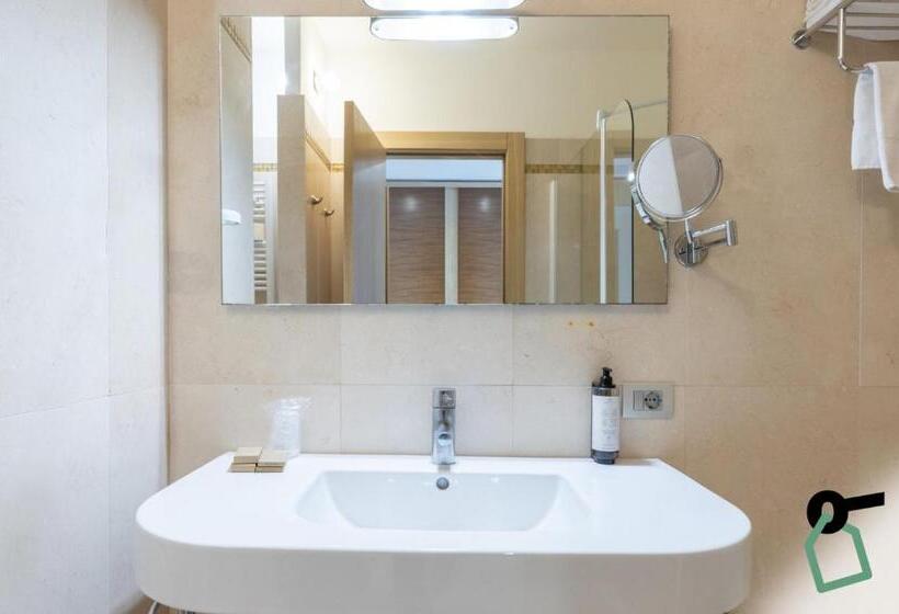 Номер Стандарт с Балконом, Hotiday Room Collection   Otranto