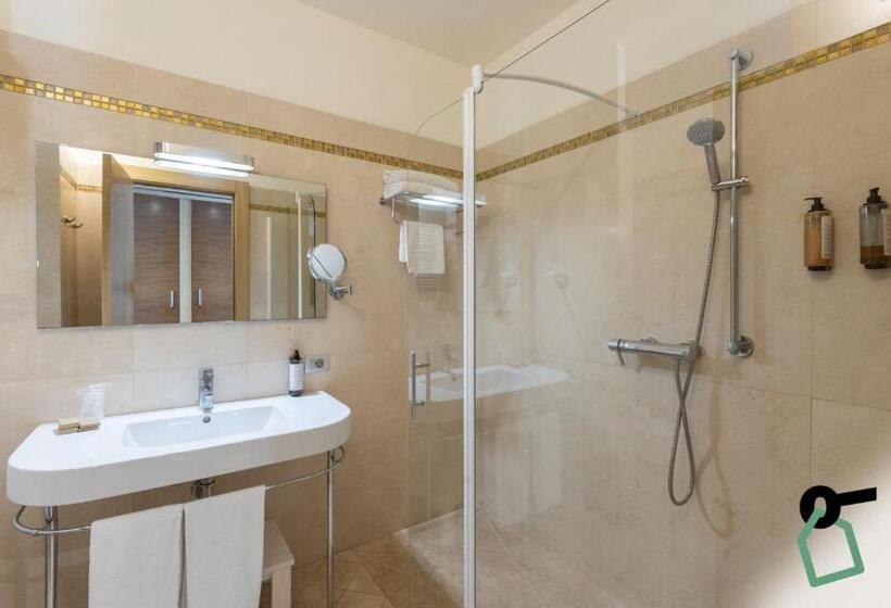Номер Стандарт с Балконом, Hotiday Room Collection   Otranto
