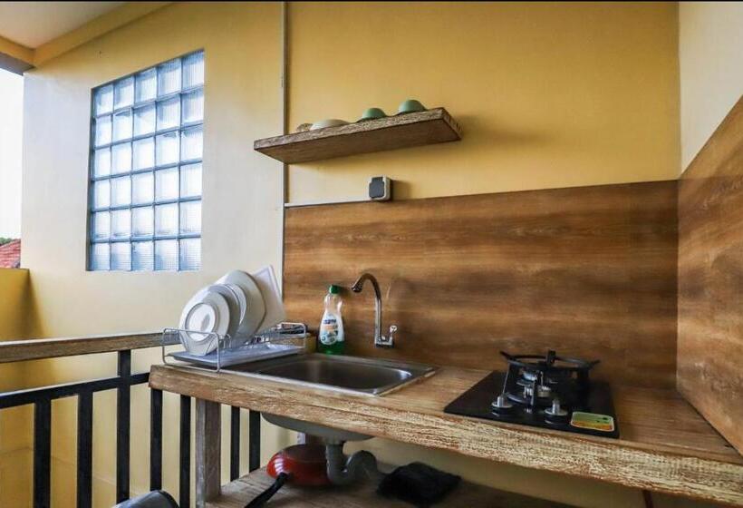 חדר סטנדרט עם טרסה, Utu Ubud Apartments/ 3rd Floor: Modern Studio In Most Center