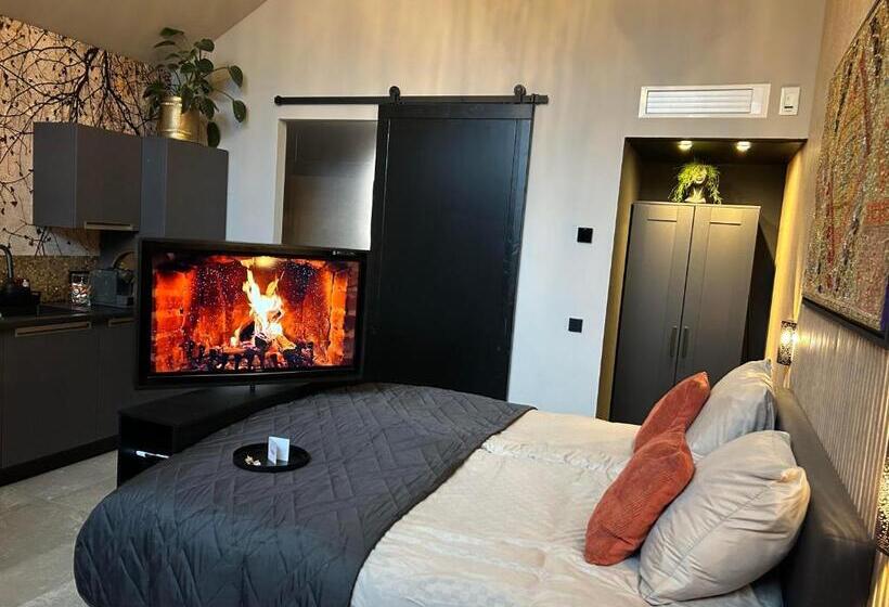 Номер Deluxe Кровать Кинг, Bed & Breakfast Bybreg