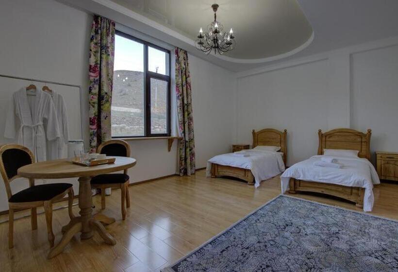 اتاق استاندارد, Mountain View Hot Spring Resort