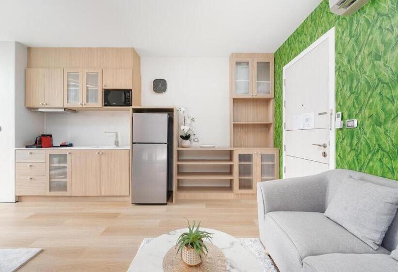 Номер Deluxe, Naka Raj Escape