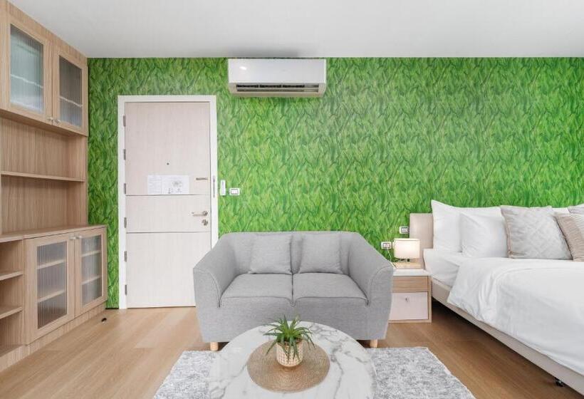 Номер Deluxe, Naka Raj Escape