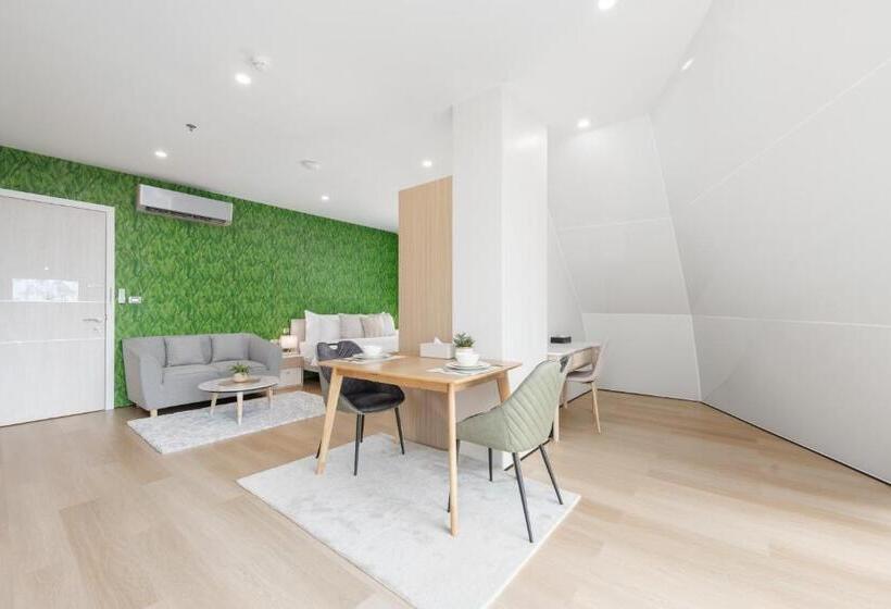 Номер Deluxe, Naka Raj Escape