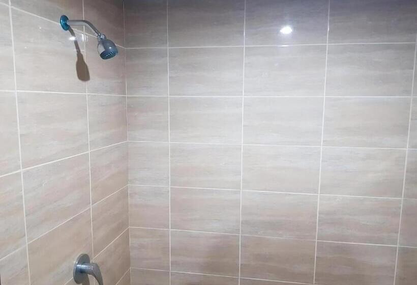 חדר סטנדרט, Oyo 93443 Emmy Homestay Syariah