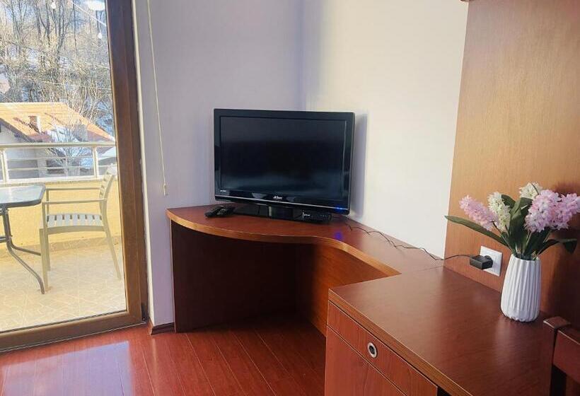 اتاق استاندارد سه نفره, Turkuaz