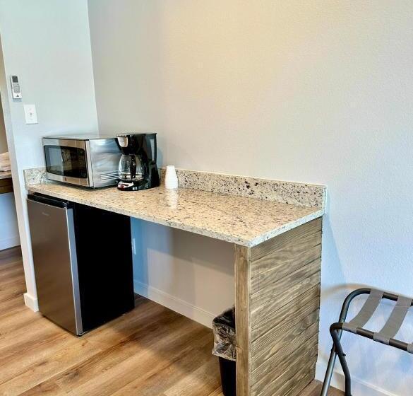 Номер Deluxe, Lakeside Motel, Cabins And Rv