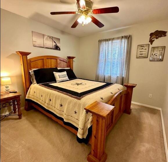 Дом 3 Спальни, Lakeside Motel, Cabins And Rv