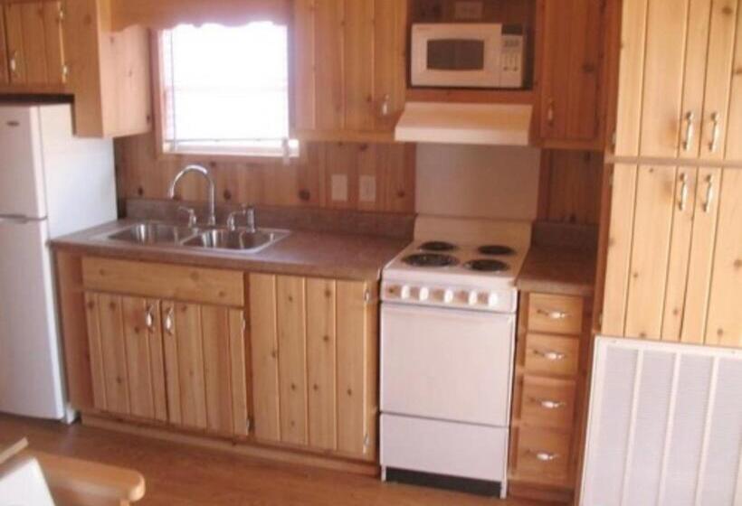 Семейное Бунгало, Lakeside Motel, Cabins And Rv