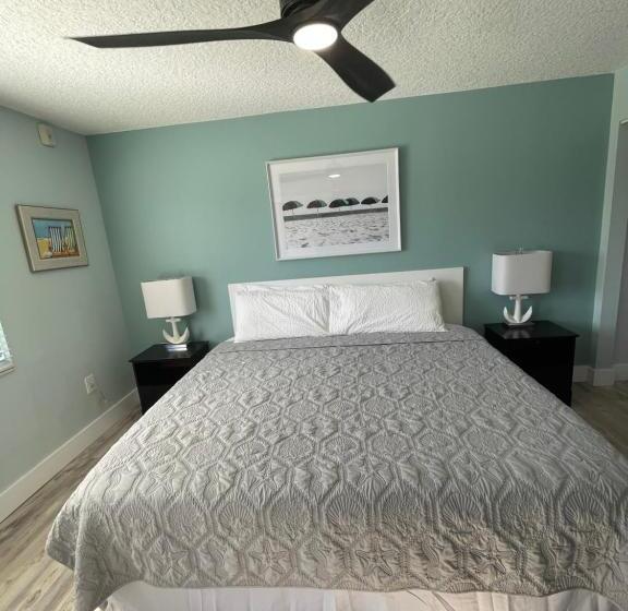 Апартаменты 1 Спальня Нижний Этаж, Ocean Village Club B 17