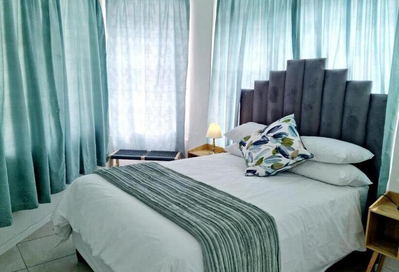 スタンダードルーム, Schooner House