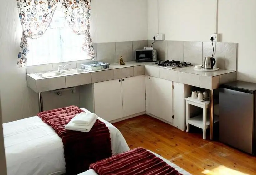 スタンダード4人部屋, Schooner House