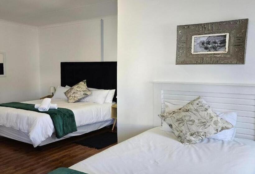 חדר סטנדרט לשלושה, Schooner House