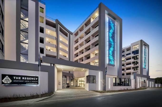 Apartamento 1 Dormitório com Sacada, Regency Apartment Hotel St@y