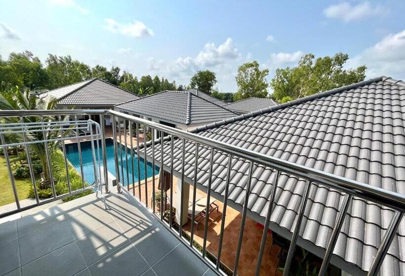 标准间, Swiss Resort