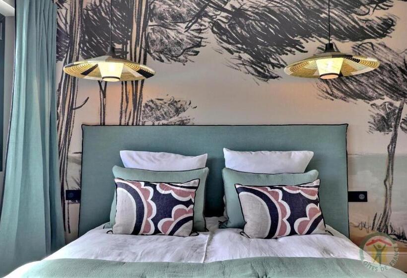 اتاق خانوادگی, Les Dunes