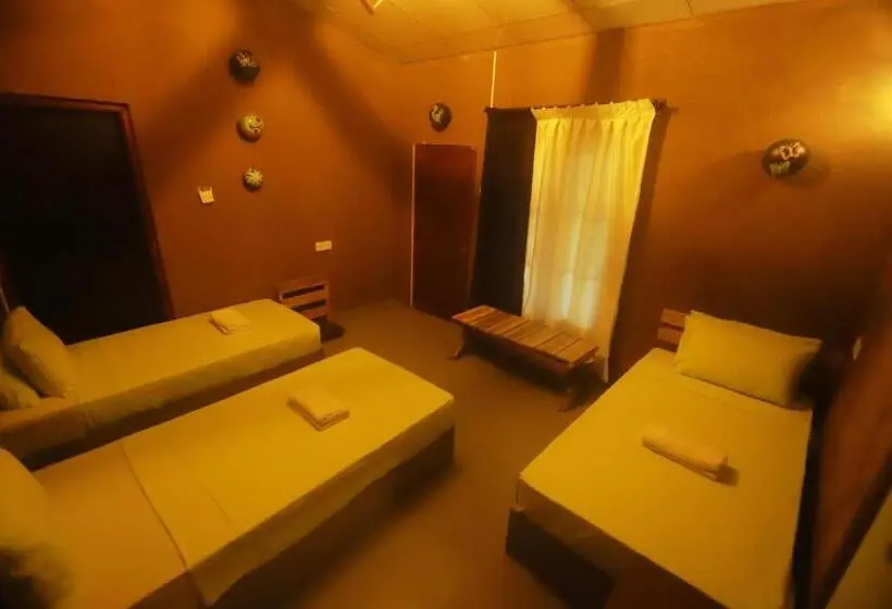 デラックストリプルルーム, Dinna Nature Hostel