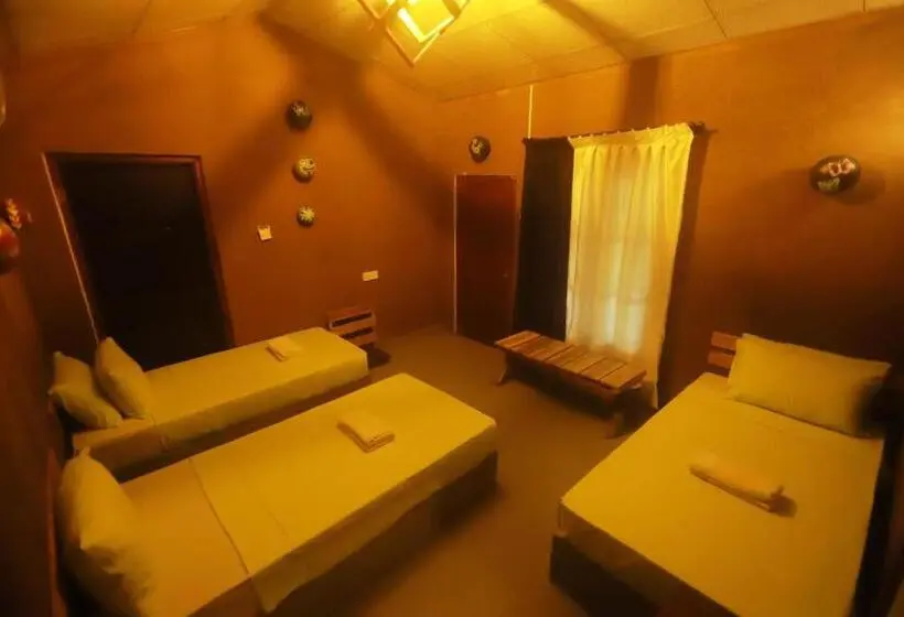 デラックストリプルルーム, Dinna Nature Hostel