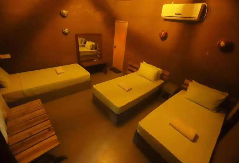 デラックストリプルルーム, Dinna Nature Hostel