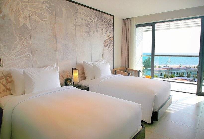 اتاق لوکس با چشمانداز دریا, Emerald Ho Tram Resort