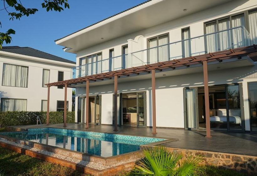 ویلای 3 خوابه, Emerald Ho Tram Resort