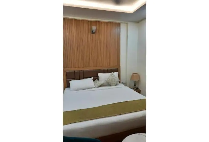 デラックスルーム, Giri Palace Madhya Pradesh