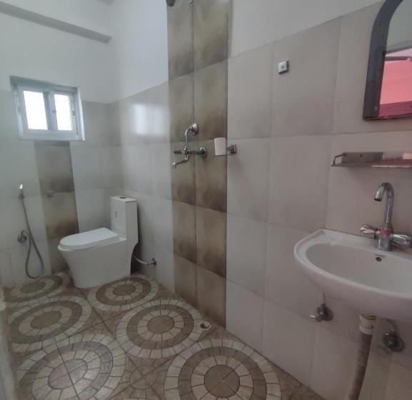 اتاق لوکس, Krishna Inn