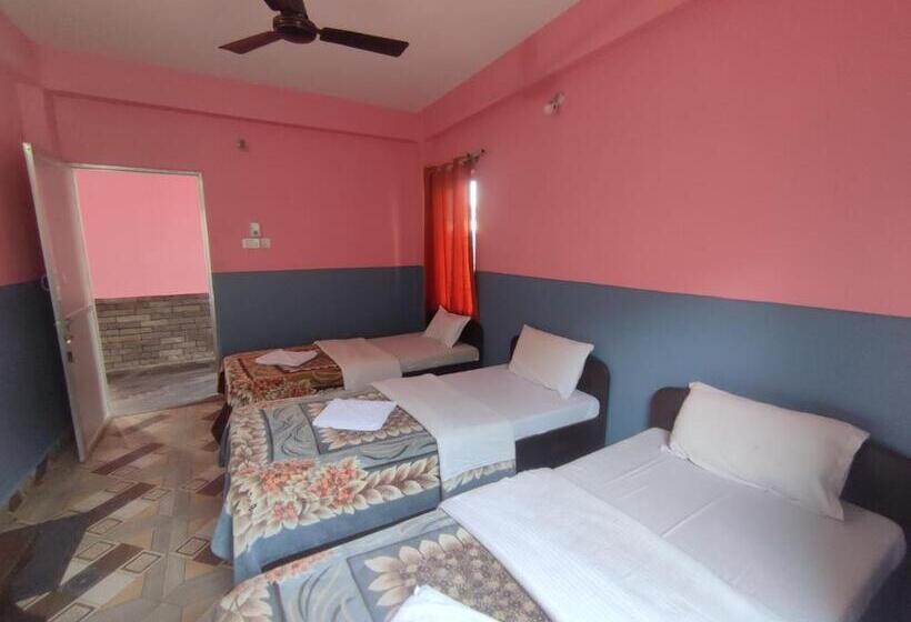 Economy Triple Room, Krishna Inn