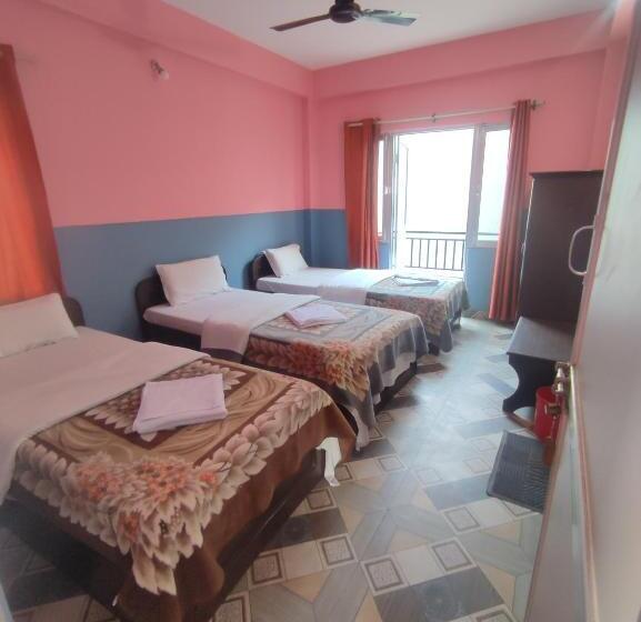 Economy Triple Room, Krishna Inn