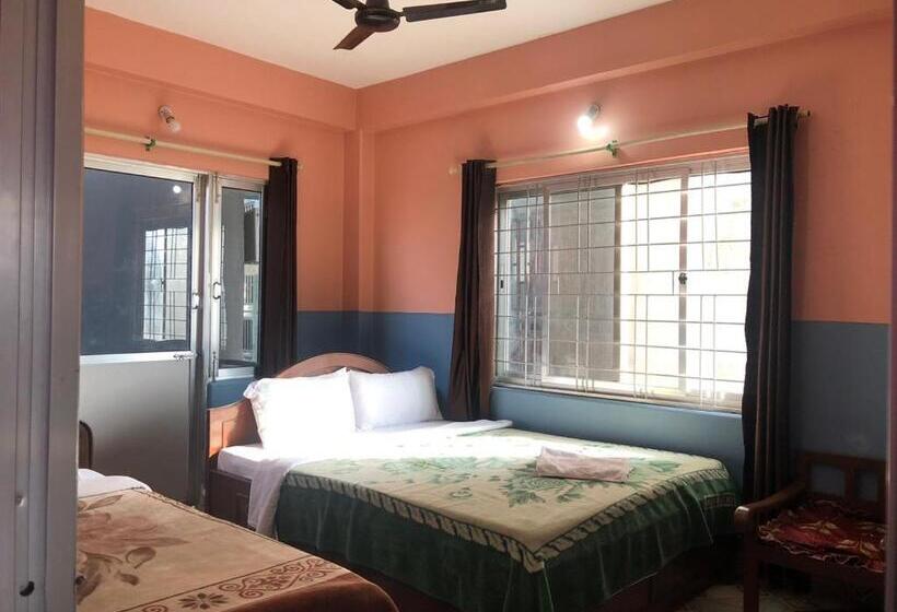 Economy Triple Room, Krishna Inn