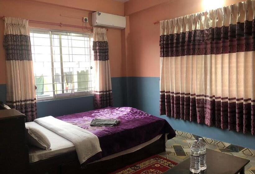 اتاق لوکس, Krishna Inn