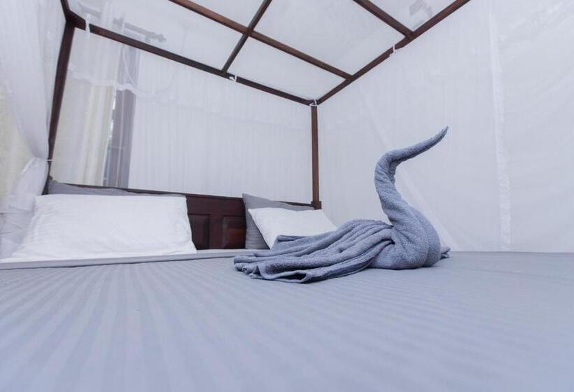 غرفة ديلوكس ثلاثية, Prasith’s Place