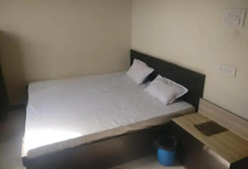 スタンダードルーム, Jk Restaurant & Hotel,tikamgarh