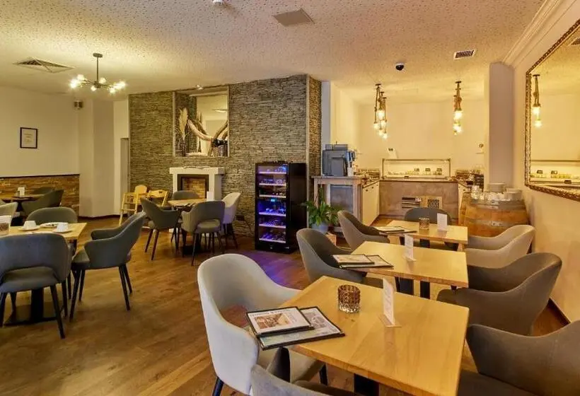 エコノミールーム, Moselhotel Römischer Kaiser `staffuntil5pm`earlybirdbreakfast`cityparking