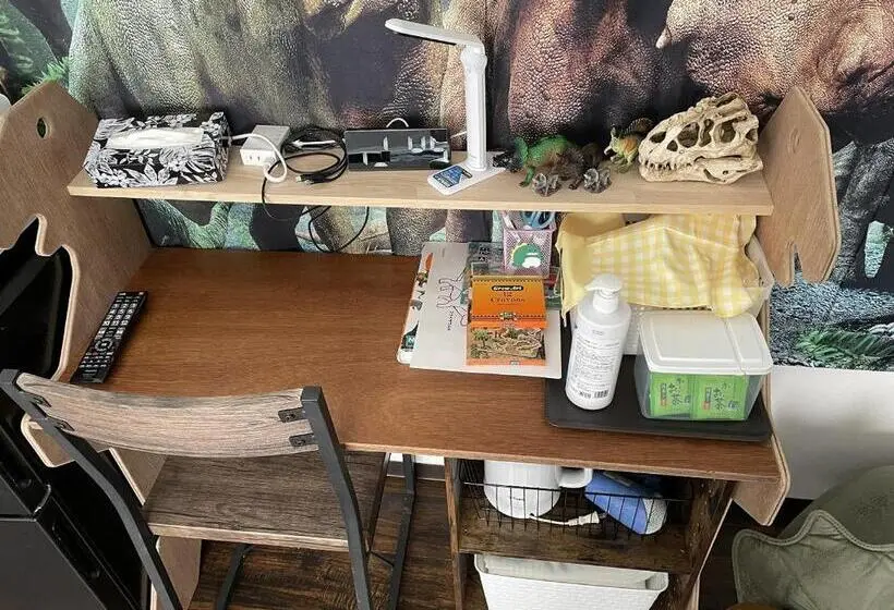 スタンダード4人部屋, 11月フルリフォーム 12月オープン恐竜一色ゲストハウスdinosaur Guesthouse