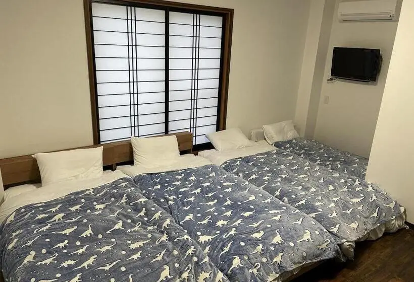 スタンダード4人部屋, 11月フルリフォーム 12月オープン恐竜一色ゲストハウスdinosaur Guesthouse