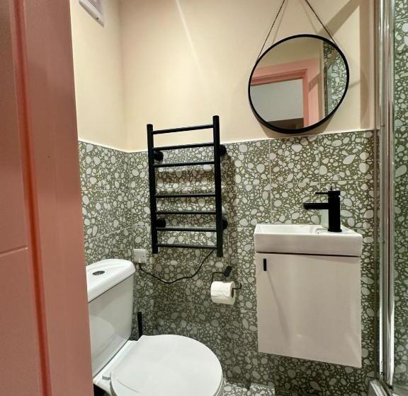 חדר סטנדרט, Cozy En Suite Loft In Trendy Local