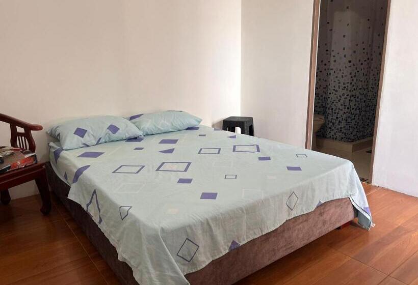 コンフォートトリプルルーム, Epifania Hostel