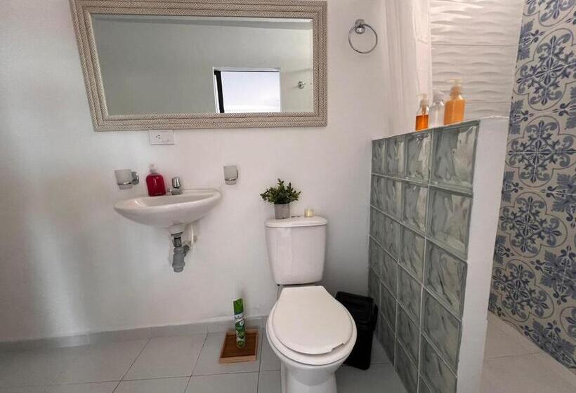 اتاق استاندارد چهار تخته, Epifania Hostel