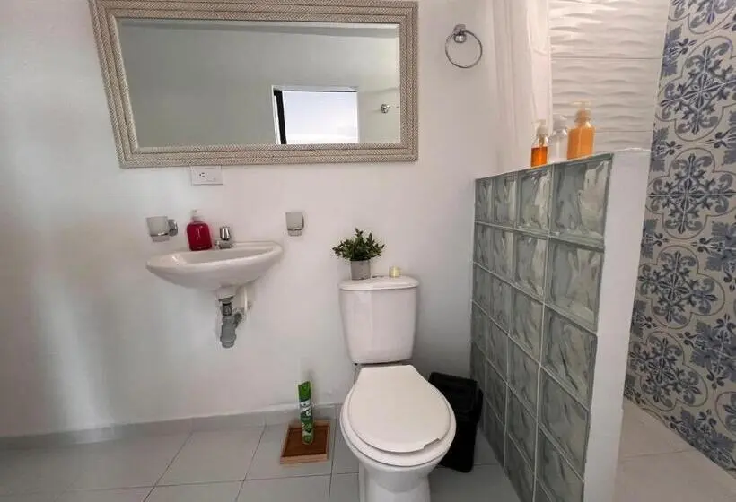 اتاق استاندارد چهار تخته, Epifania Hostel