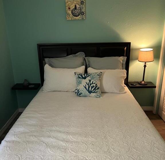 منزل غرفة نوم واحدة, La Adventura Villa