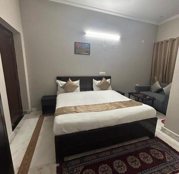 StandaardKamer, Raj Residency