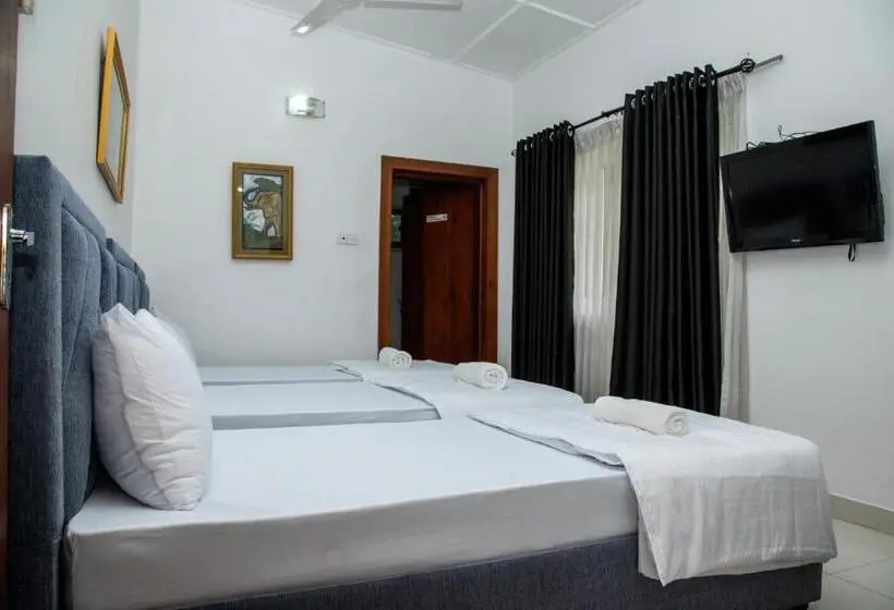 Vuode Makuusalissa, Funk Bunks   By The Lake