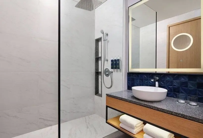 Deluxe-huone Allasnäkymä, Four Points By Sheraton Bintan, Lagoi Bay