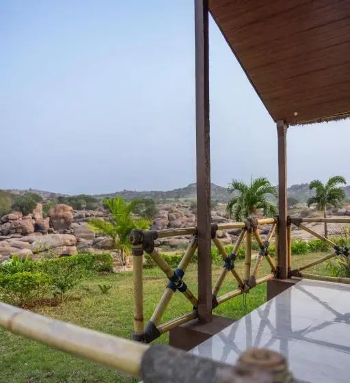 デラックスルーム, Leo Woods Hampi River View