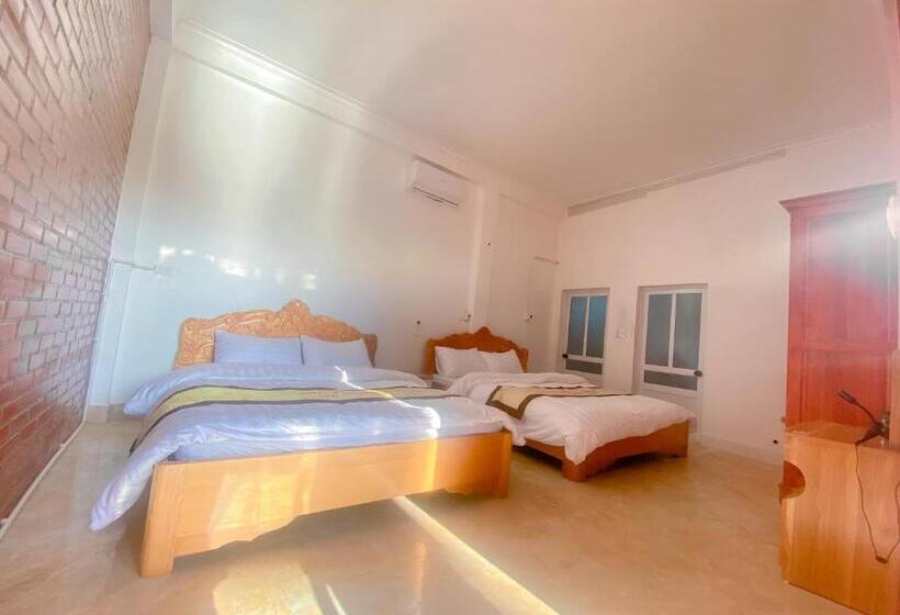 اتاق استاندارد چهار تخته, Mộc Châu House