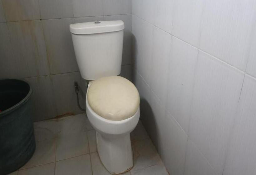Номер Deluxe, Oyo 93425 Homestay Anisa