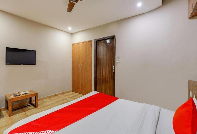 غرفة كلاسيكية ثلاثية, Oyo Hotel Roshni